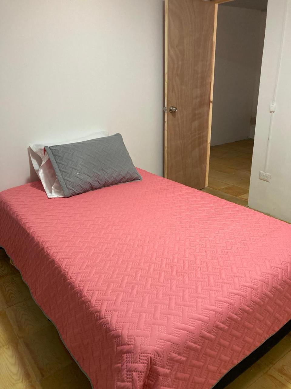 Homestay Huellas Con Cafe